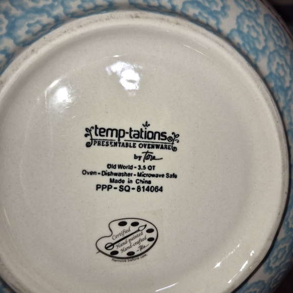 Tara Temptations Old World Light Blue Ruffled Edge 3 Qt Serving Bowl - Picture 3 of 5